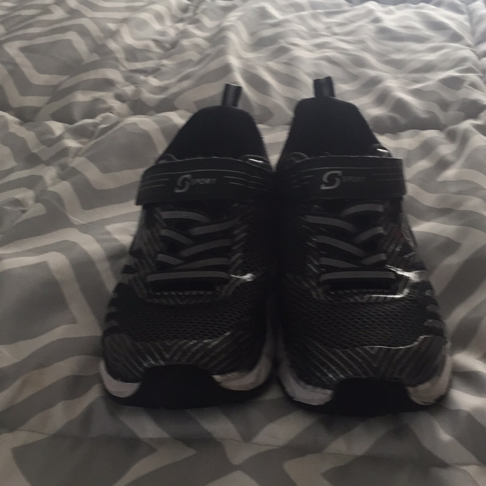 Shoes - Picture 2 of 2